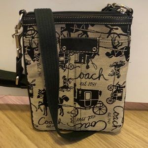 Classic coach crossbody like new!